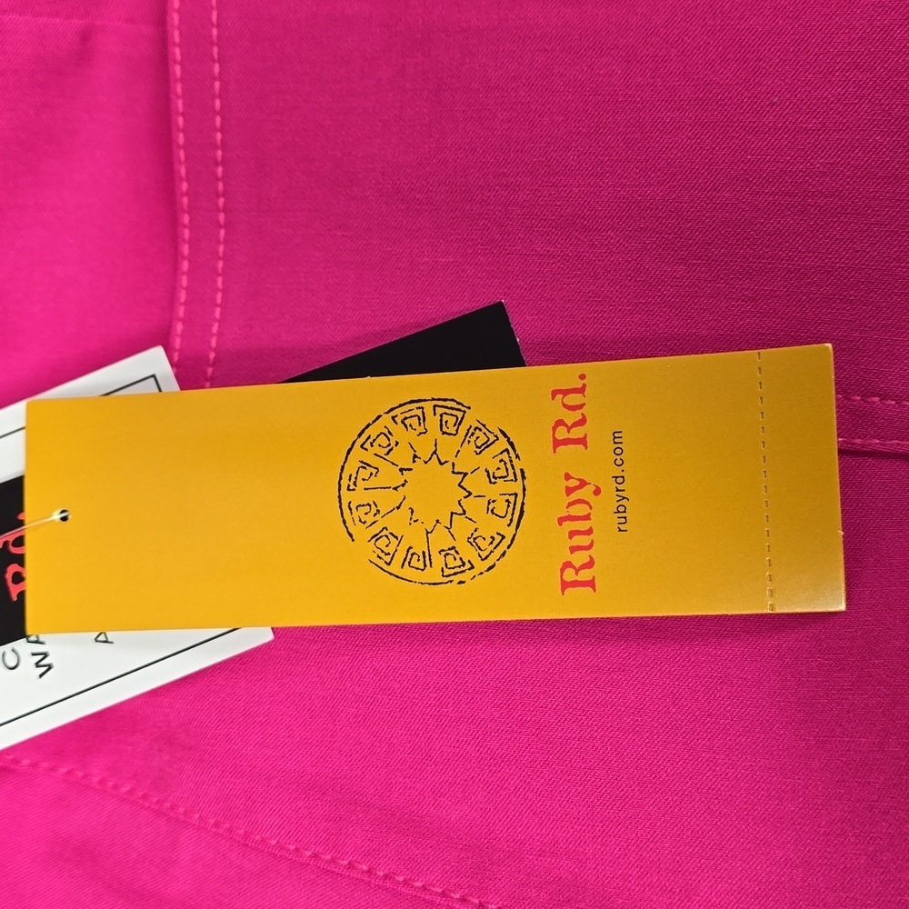 Womens Key Items Alt Tech Fly Front Capri Pants | Ruby Rd. | 16 - Picture 10 of 11
